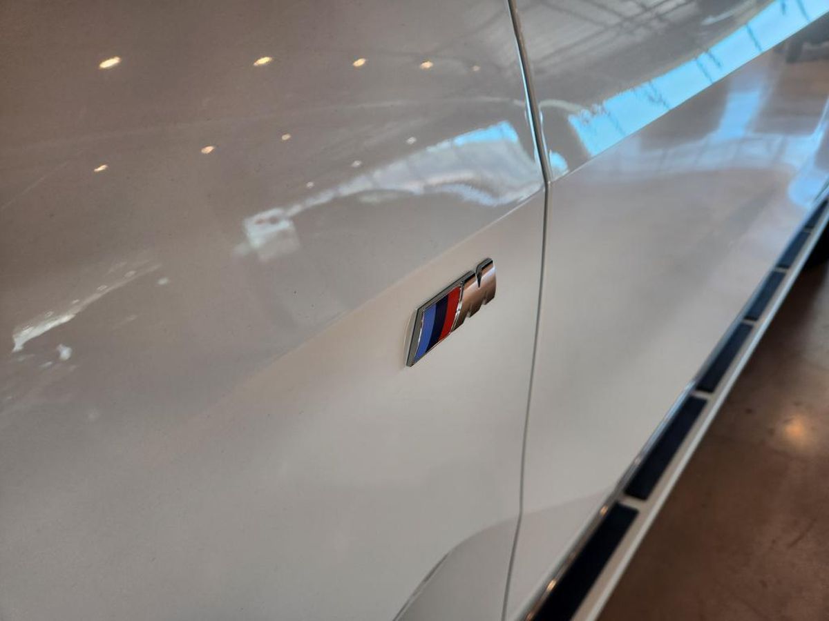 2022 BMW X7 I (G07) Рестайлинг, Белый, 18500000 рублей - вид 12
