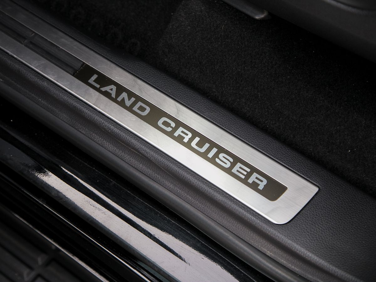 2021 Toyota Land Cruiser 300 Series, Черный, 11390000 рублей - вид 25