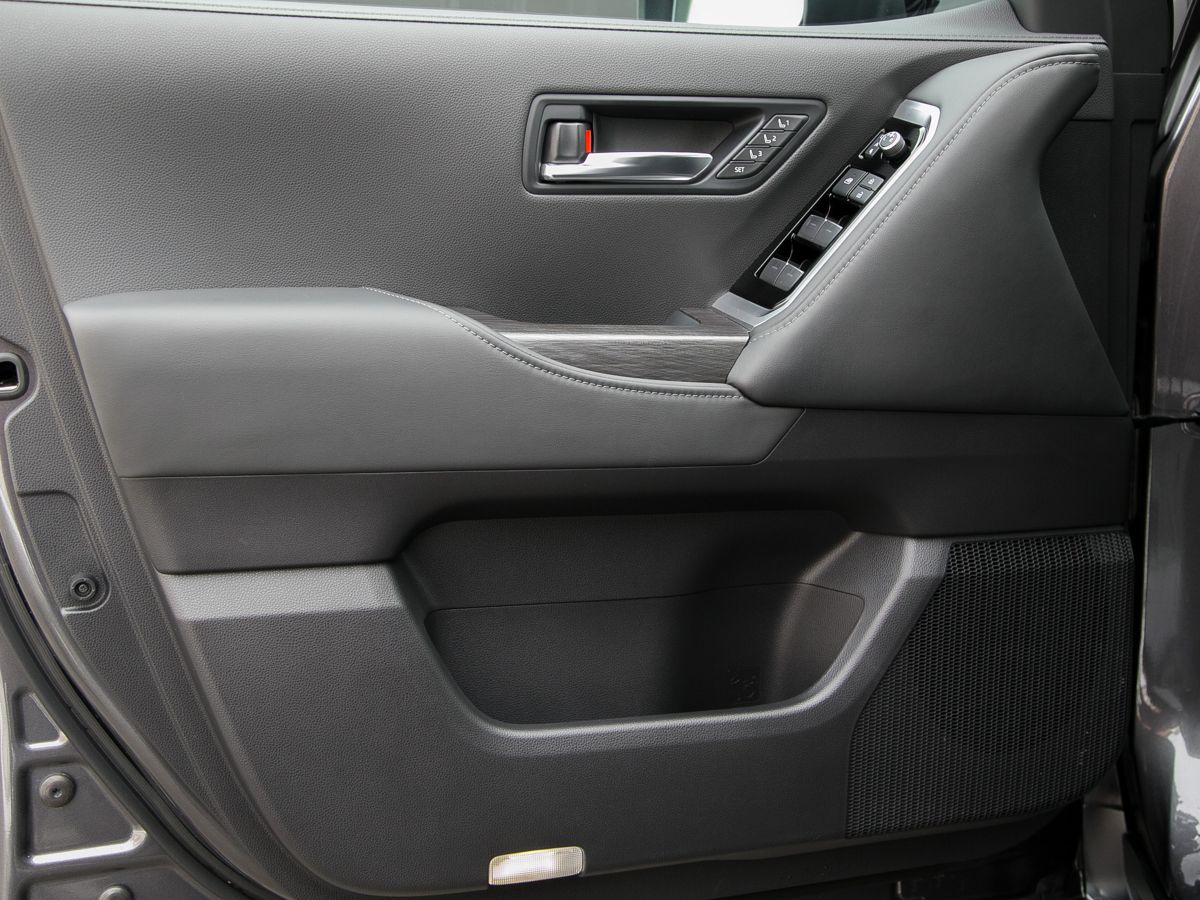 2021 Toyota Land Cruiser 300 Series, Серый, 11485000 рублей - вид 28