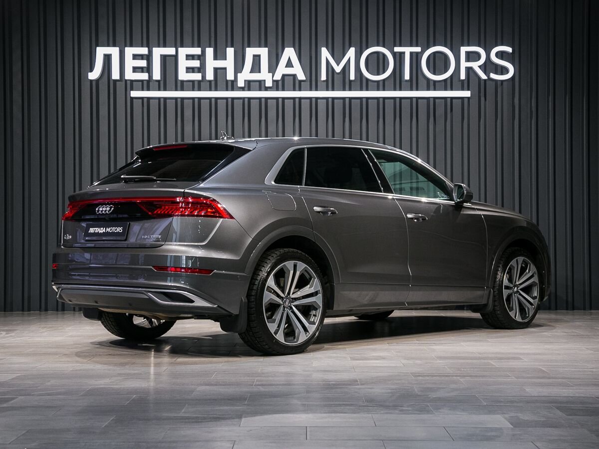 2018 Audi Q8 , Серый, 7100000 рублей - вид 4