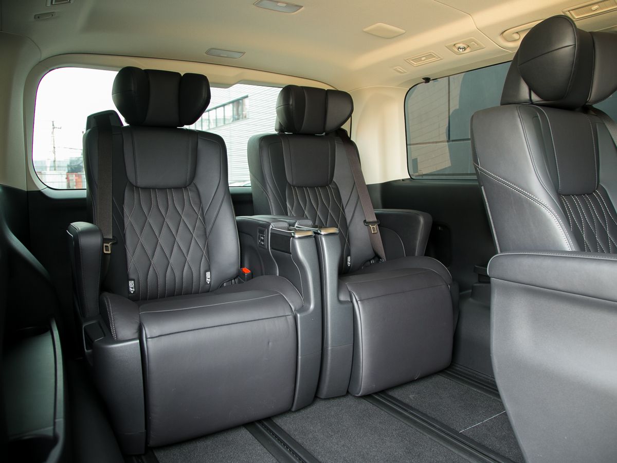 2022 Toyota Granvia II, Черный, 8000000 рублей - вид 22