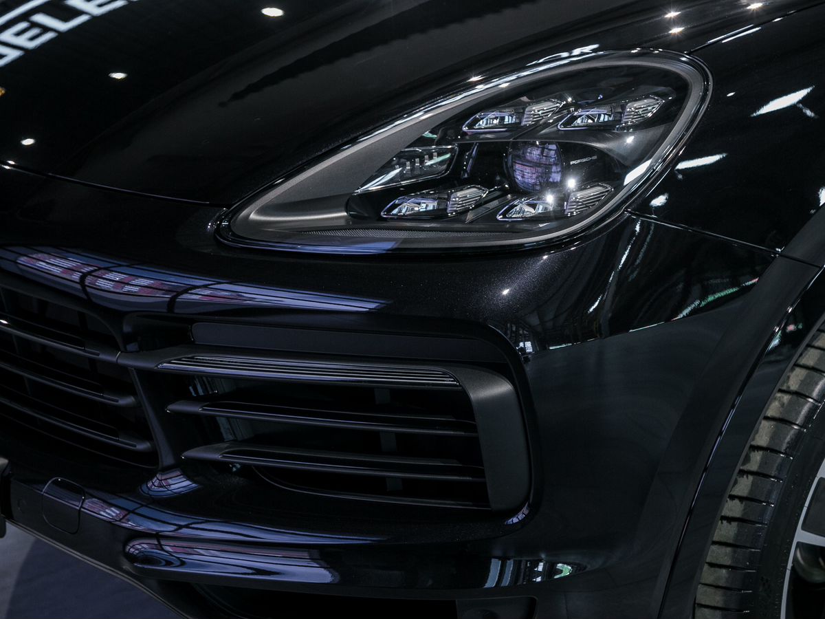 2020 Porsche Cayenne III, Черный, 9695000 рублей - вид 9