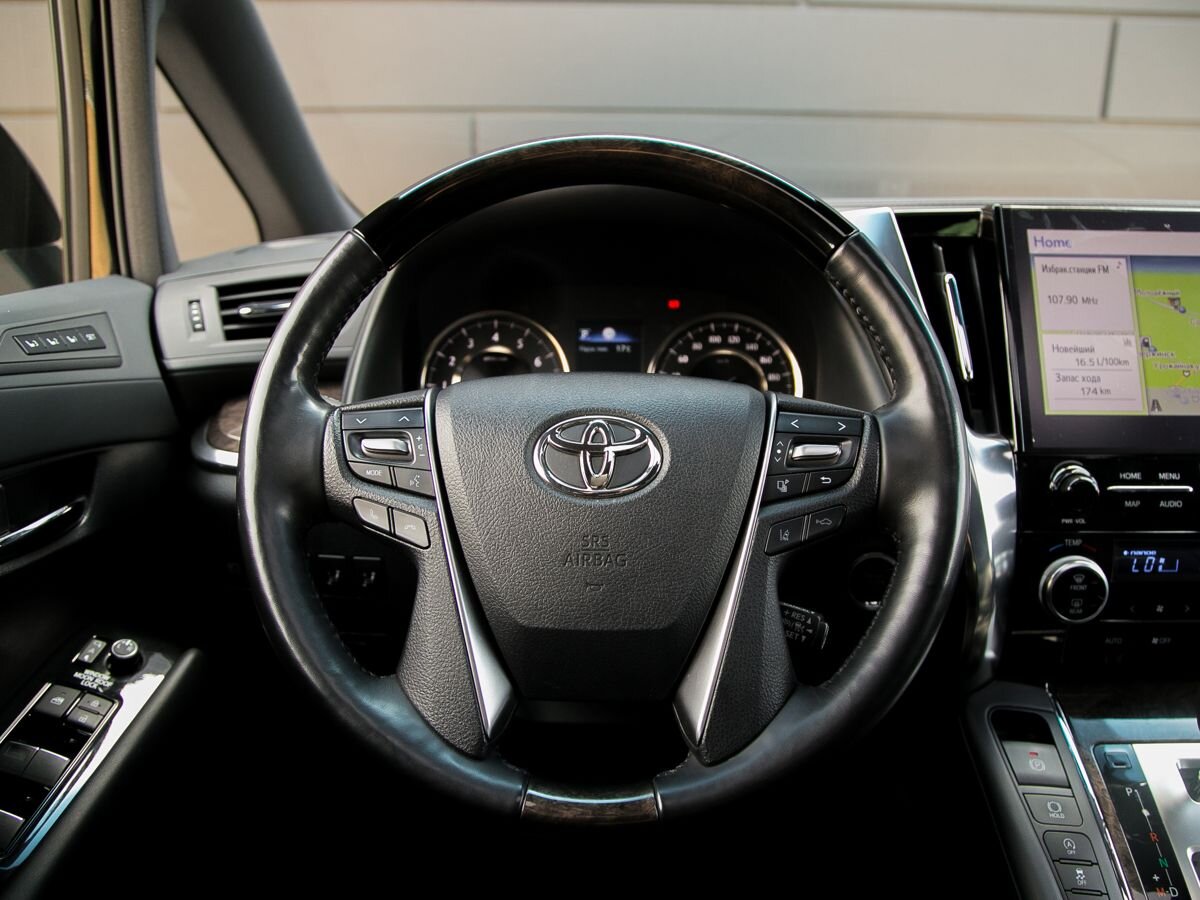 2021 Toyota Alphard III Рестайлинг, Черный, 8390000 рублей - вид 13