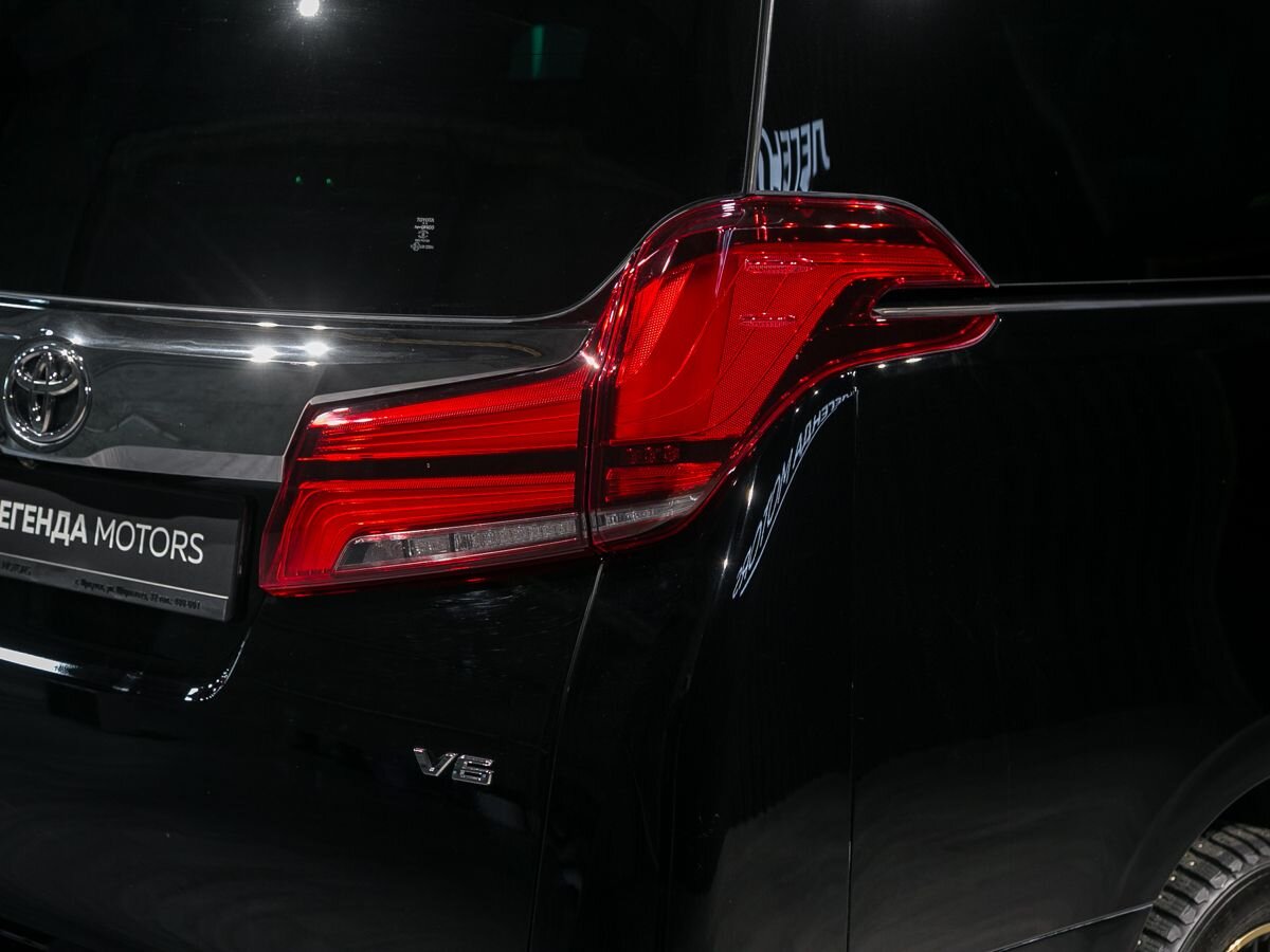 2021 Toyota Alphard III Рестайлинг, Черный, 8390000 рублей - вид 9