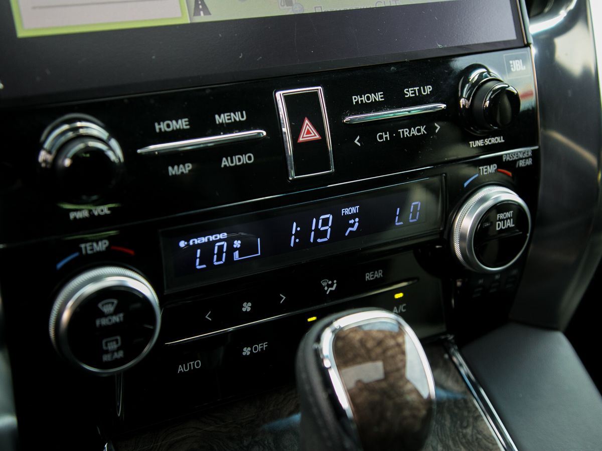 2021 Toyota Alphard III Рестайлинг, Черный, 8390000 рублей - вид 18