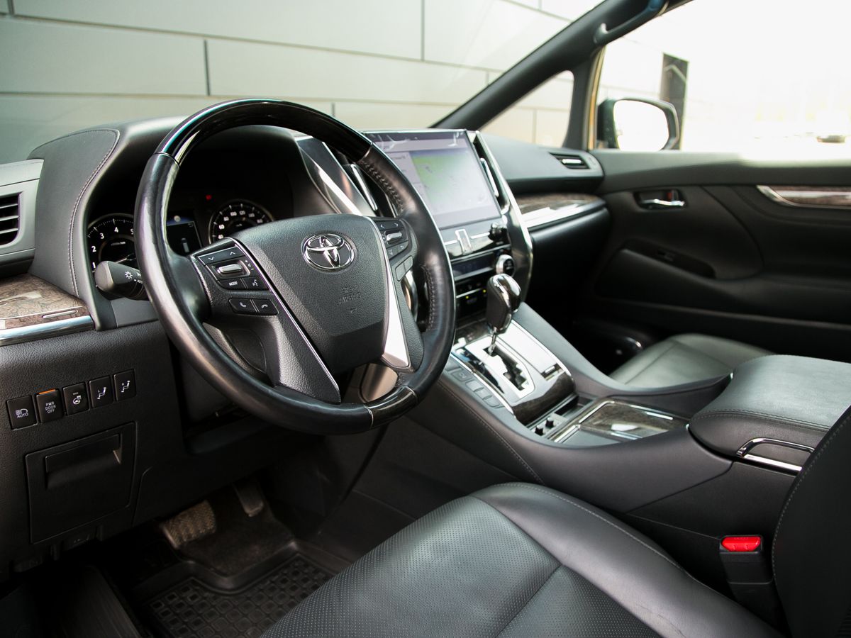 2021 Toyota Alphard III Рестайлинг, Черный, 8390000 рублей - вид 20