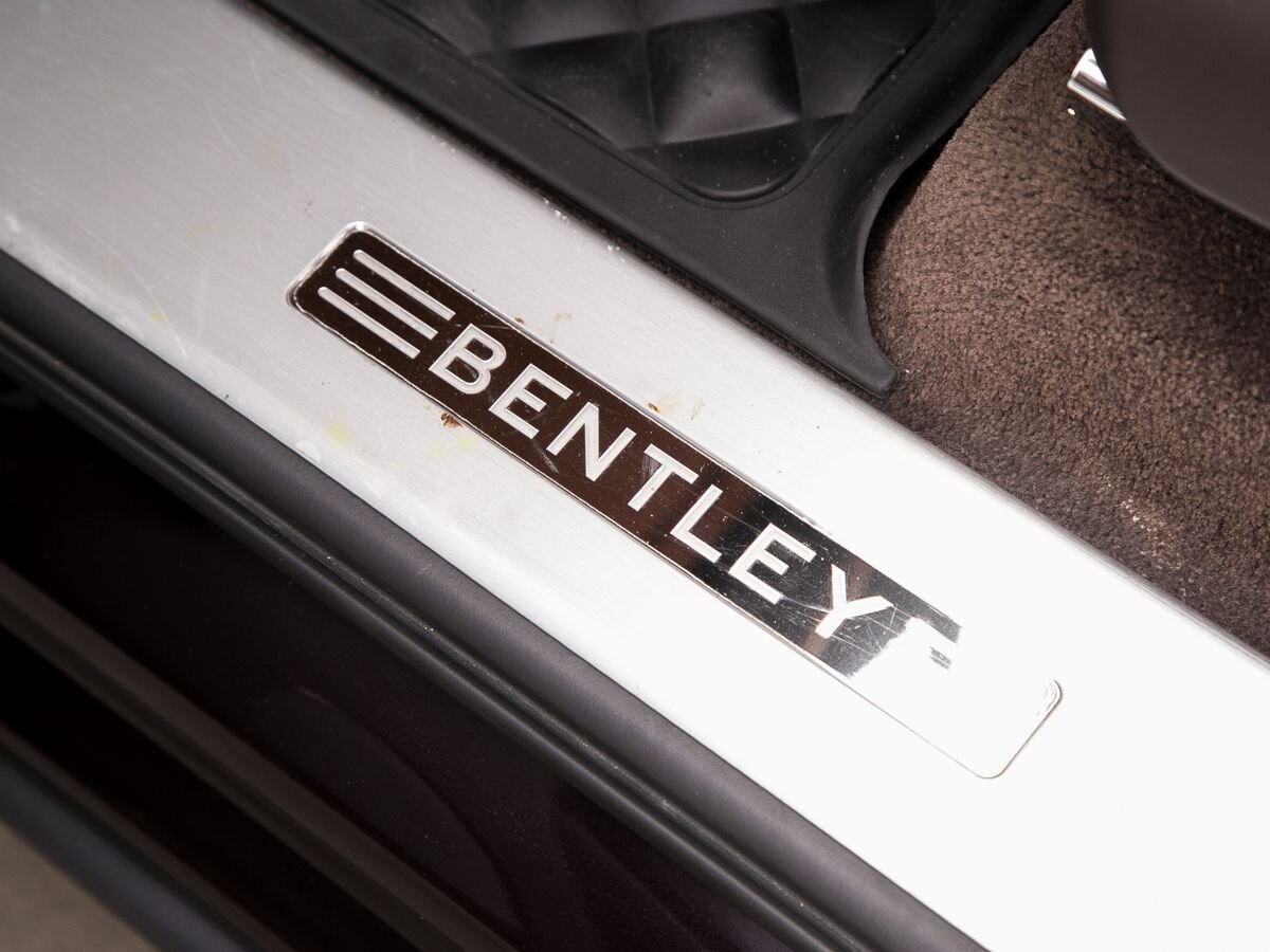 2018 Bentley Bentayga I, Фиолетовый, 14000000 рублей - вид 26