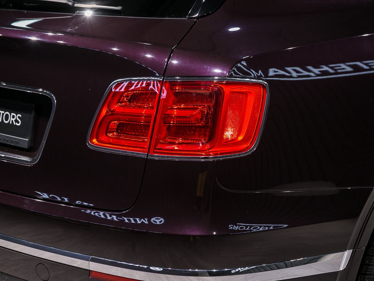 2018 Bentley Bentayga I, Фиолетовый, 14000000 рублей - вид 10