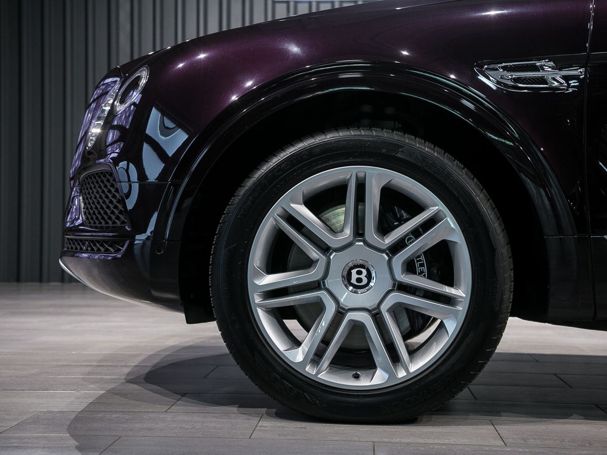 2018 Bentley Bentayga I, Фиолетовый, 14000000 рублей - вид 7
