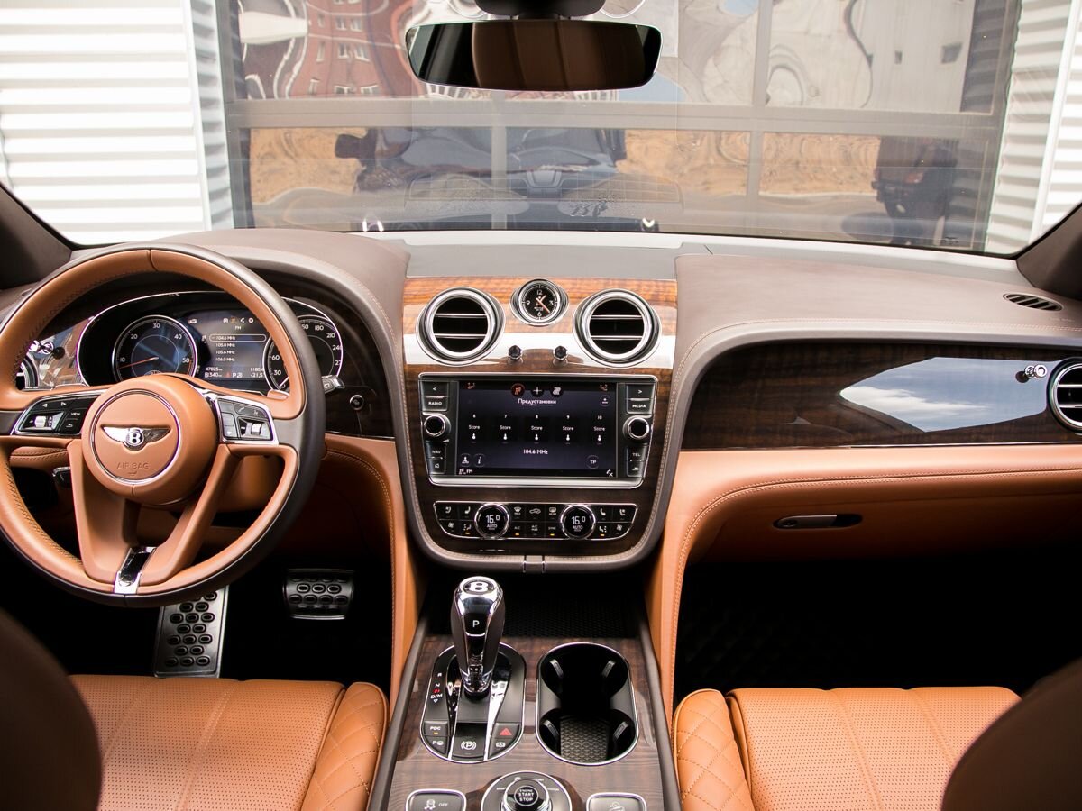 2018 Bentley Bentayga I, Фиолетовый, 14000000 рублей - вид 12