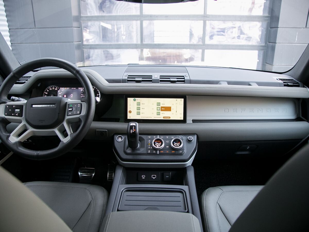 2022 Land Rover Defender II, Черный, 13500000 рублей - вид 13