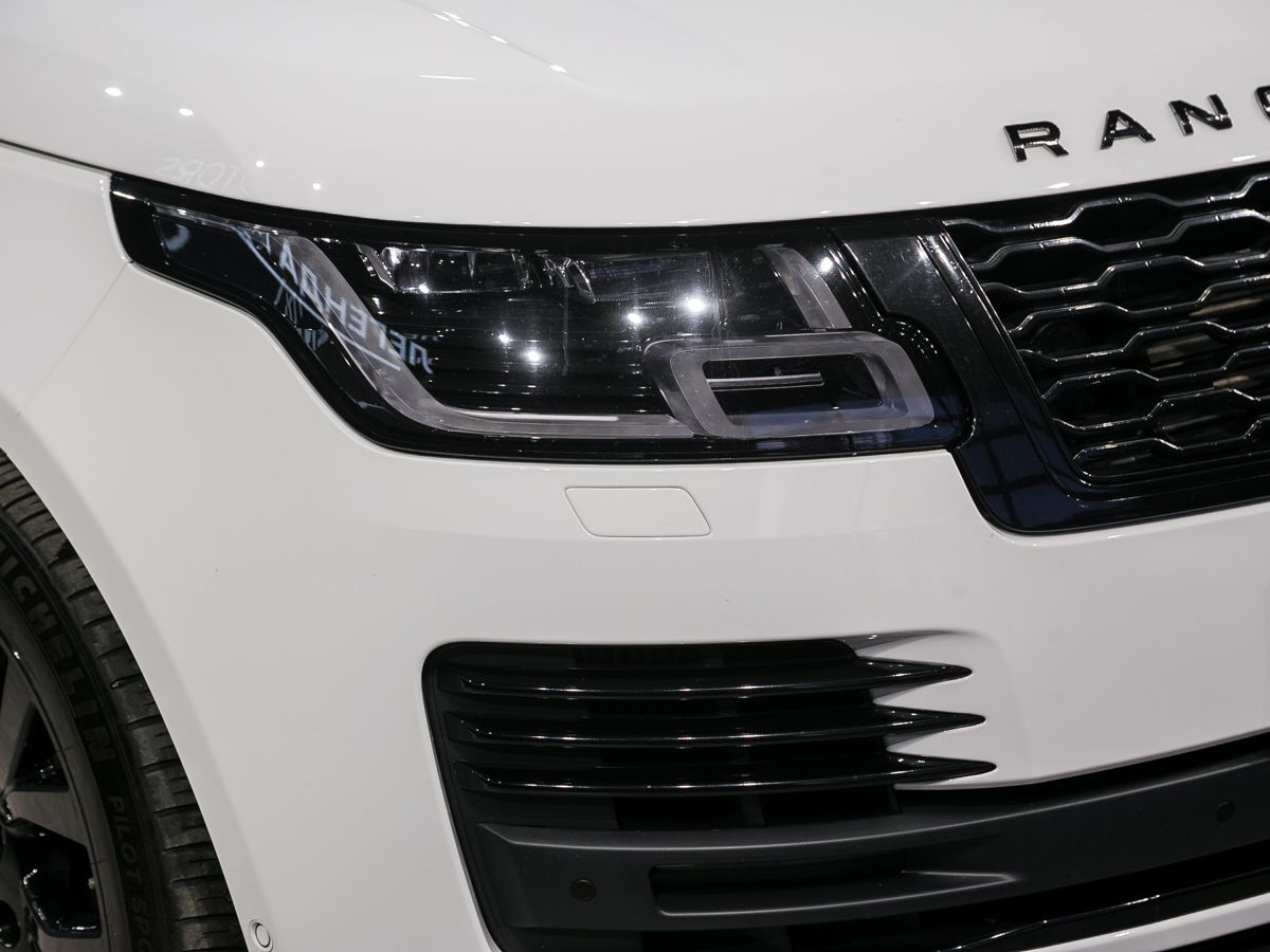 2018 Land Rover Range Rover IV Рестайлинг, Белый, 9490000 рублей - вид 9