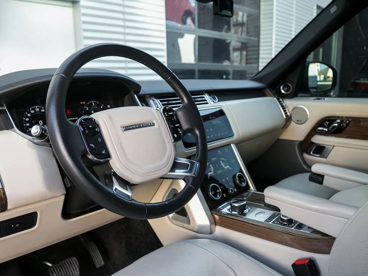 2018 Land Rover Range Rover IV Рестайлинг, Белый, 9490000 рублей - вид 32