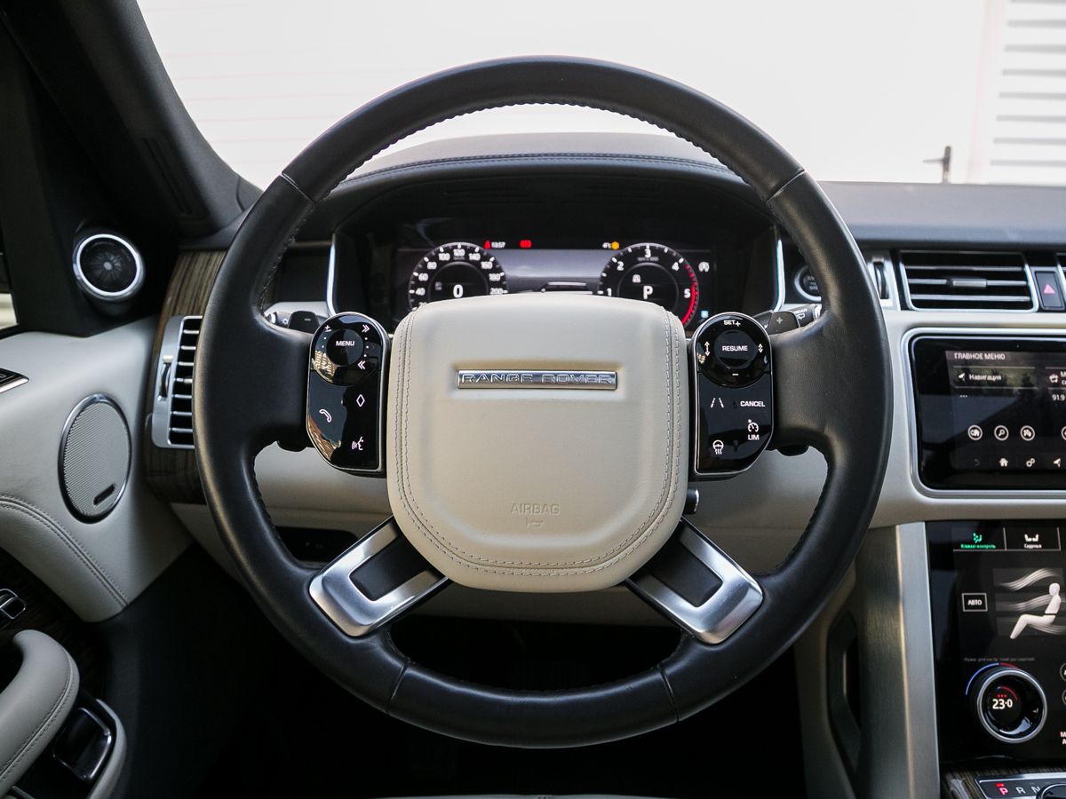 2018 Land Rover Range Rover IV Рестайлинг, Белый, 9490000 рублей - вид 15