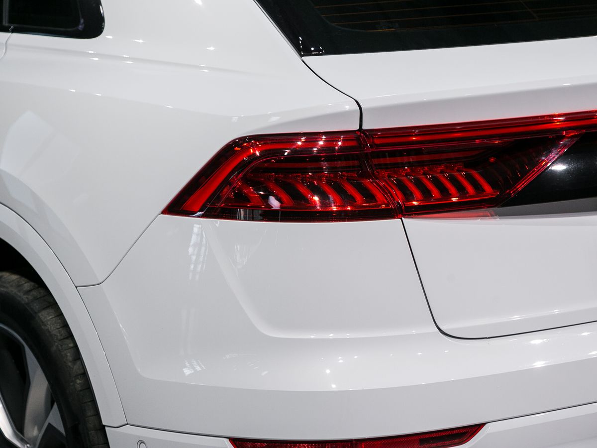 2018 Audi Q8 I (4M), Белый, 6650000 рублей - вид 9
