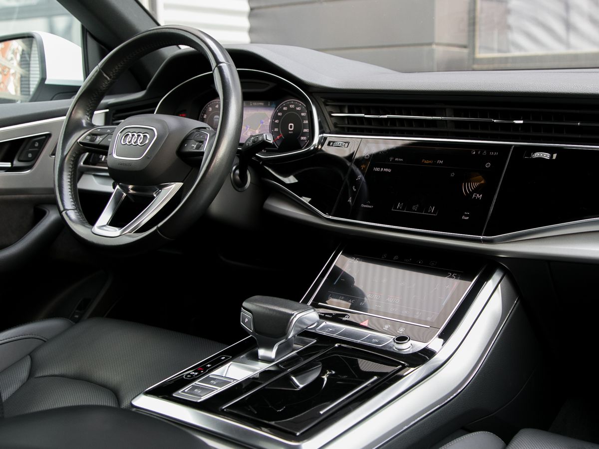 2018 Audi Q8 I (4M), Белый, 6650000 рублей - вид 20