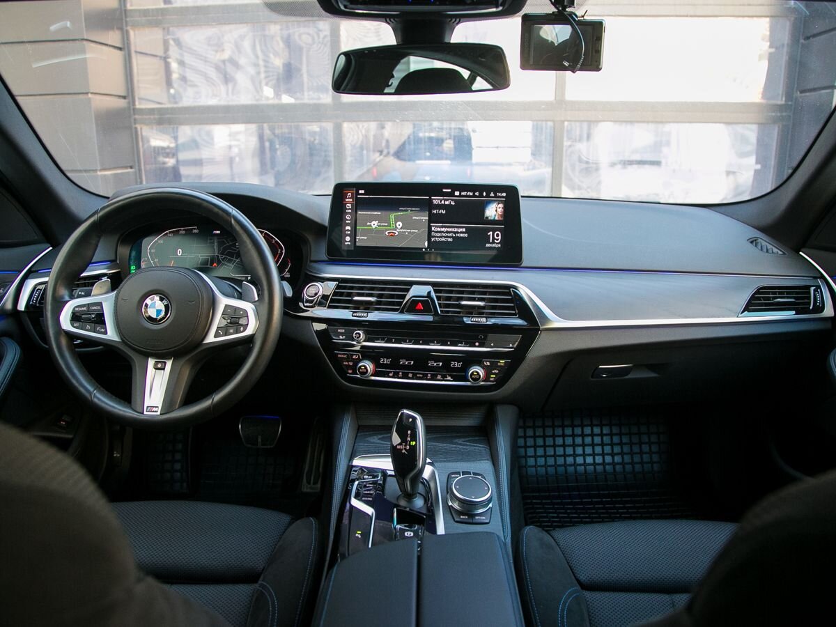 2021 BMW 5 серии VII (G30/G31) Рестайлинг, Серый, 5500000 рублей - вид 13
