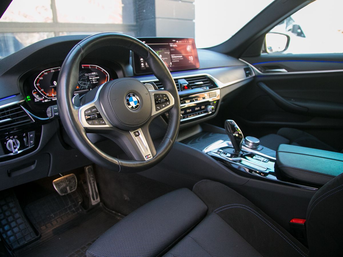 2021 BMW 5 серии VII (G30/G31) Рестайлинг, Серый, 5500000 рублей - вид 27