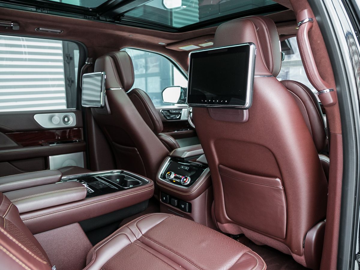 2018 Lincoln Navigator IV, Черный, 7900000 рублей - вид 25