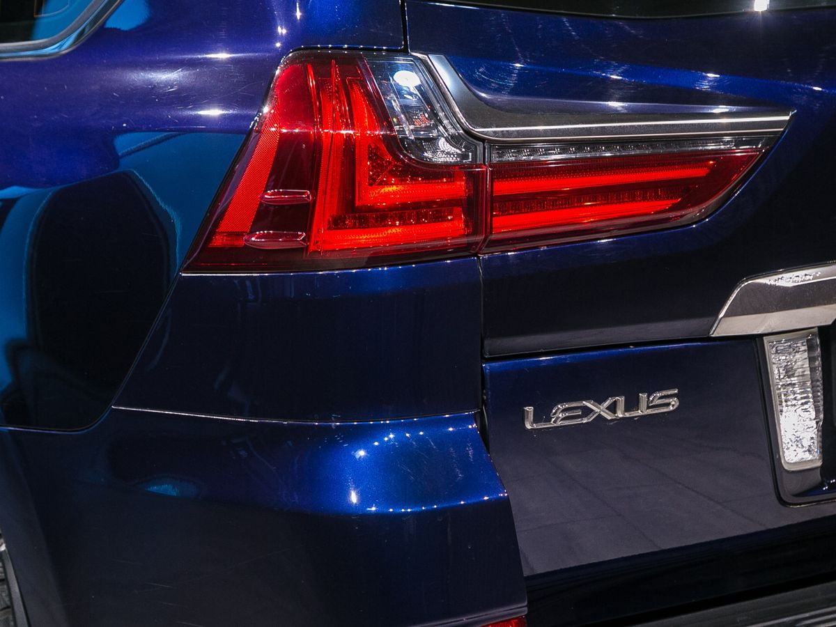 2016 Lexus LX III Рестайлинг 2, Синий, 7650000 рублей - вид 9