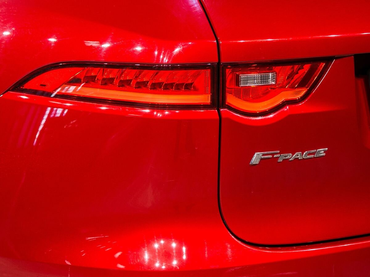 2020 Jaguar F-Pace I, Красный, 4400000 рублей - вид 10