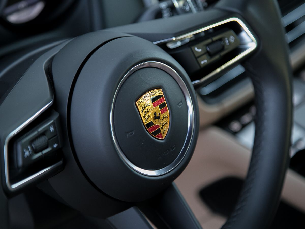 2021 Porsche Macan I Рестайлинг 2, Черный, 7795000 рублей - вид 19