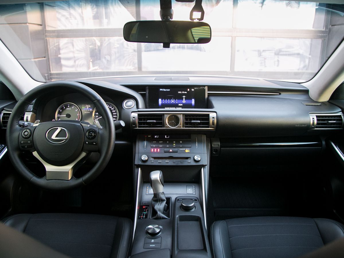 2015 Lexus IS III, Белый, 2390000 рублей - вид 13