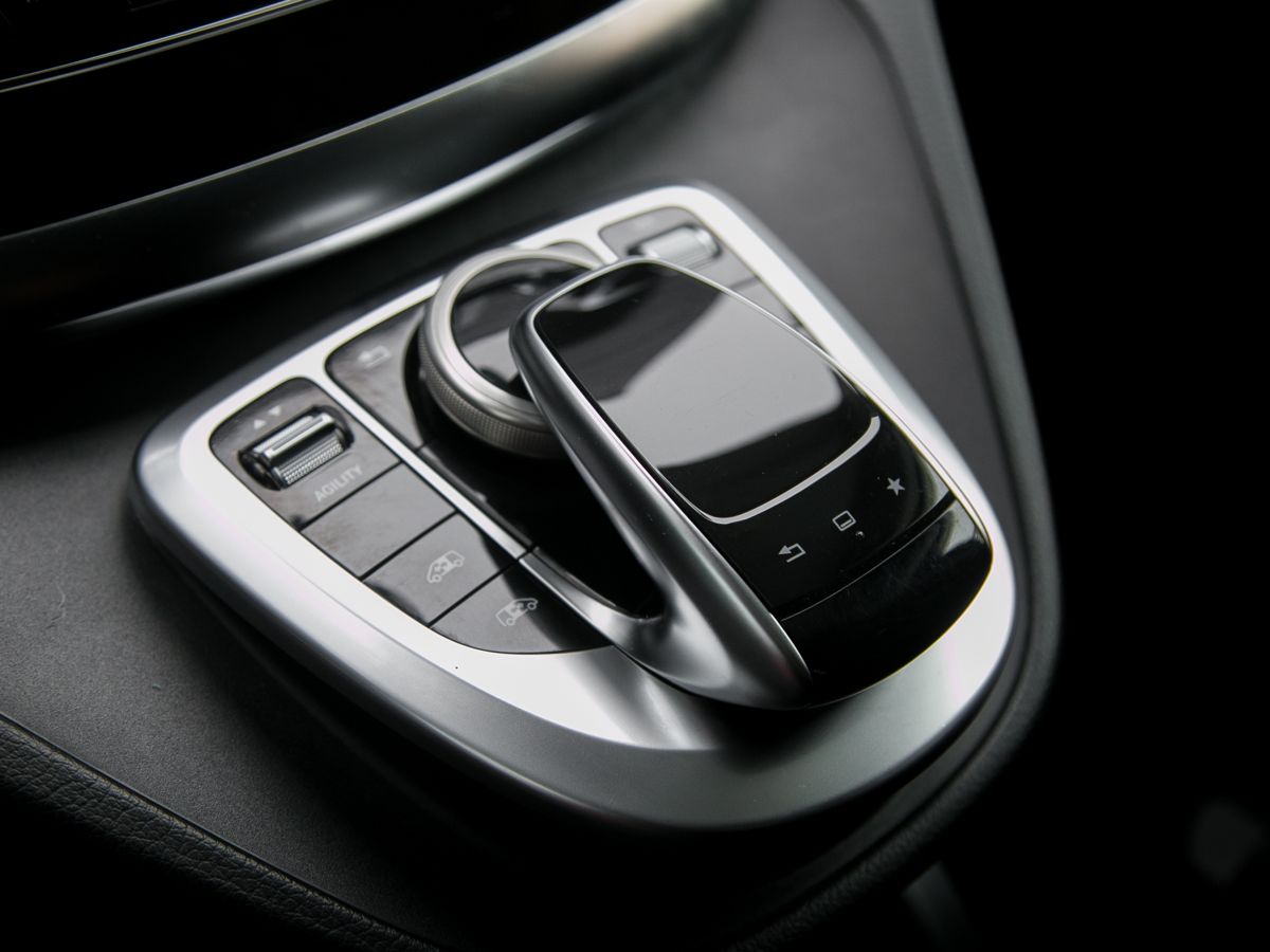 2014 Mercedes-Benz V-Класс II, Черный, 4090000 рублей - вид 18