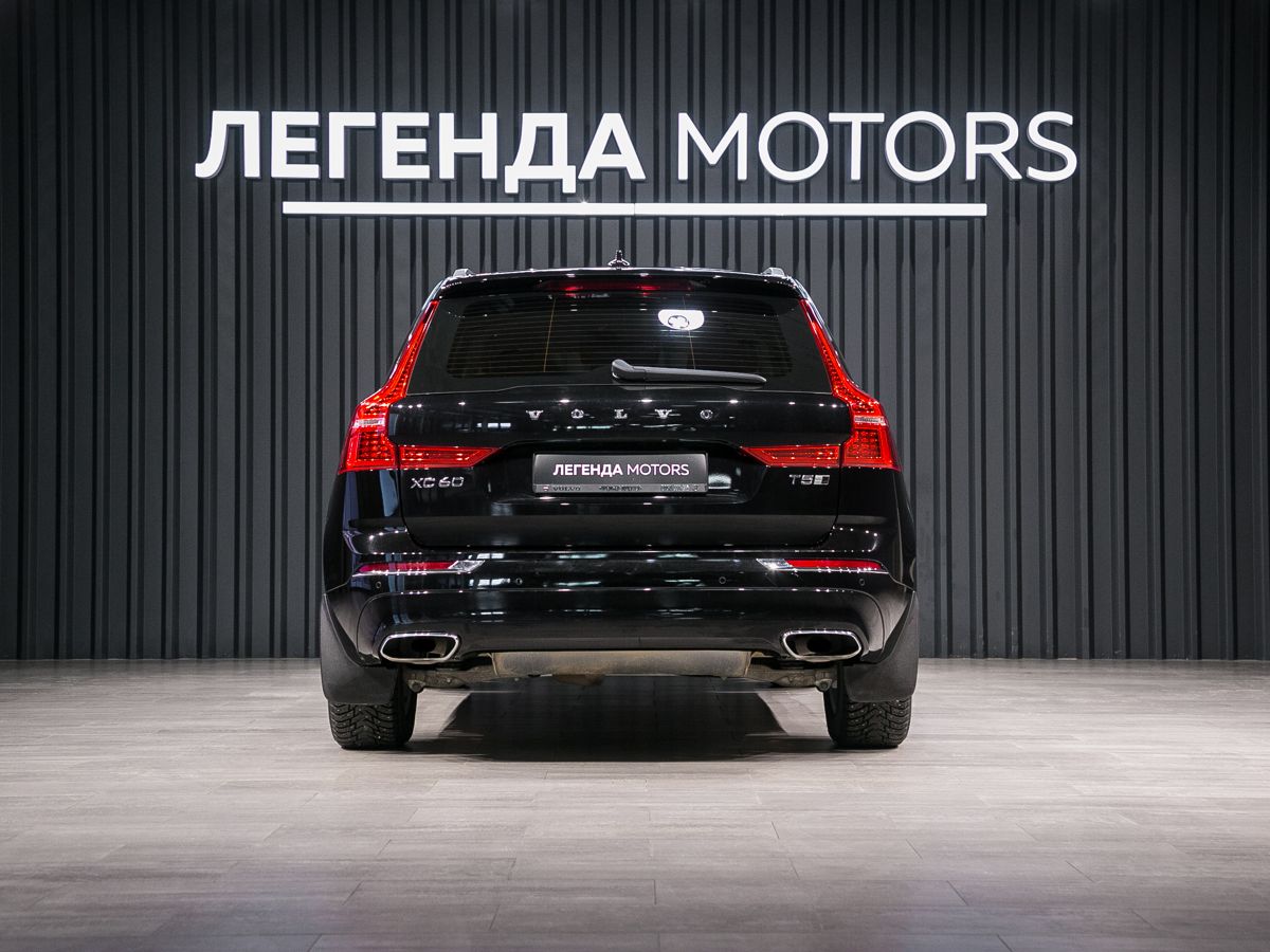 2019 Volvo XC60 II, Черный, 4250000 рублей, вид 4