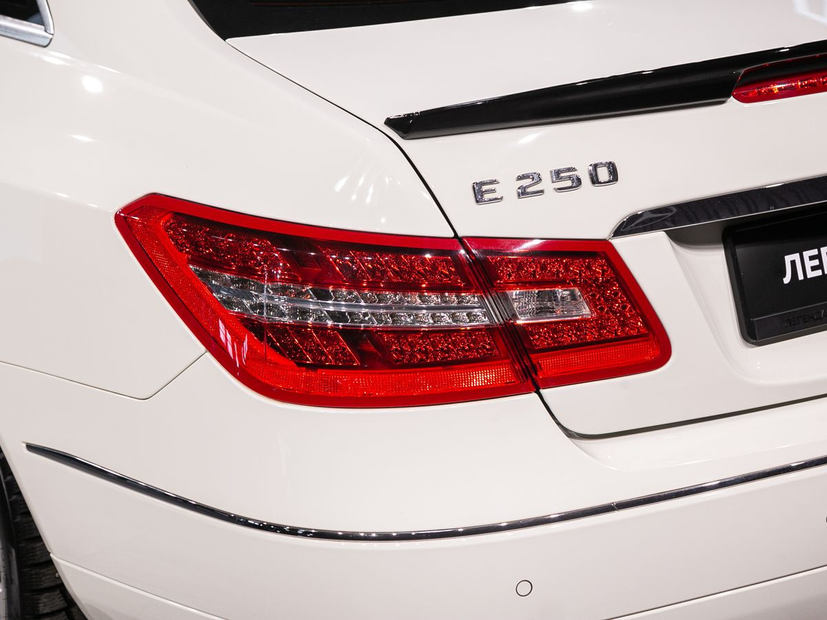 2011 Mercedes-Benz E-Класс IV (W212, S212, C207), Белый, 1650000 рублей - вид 12