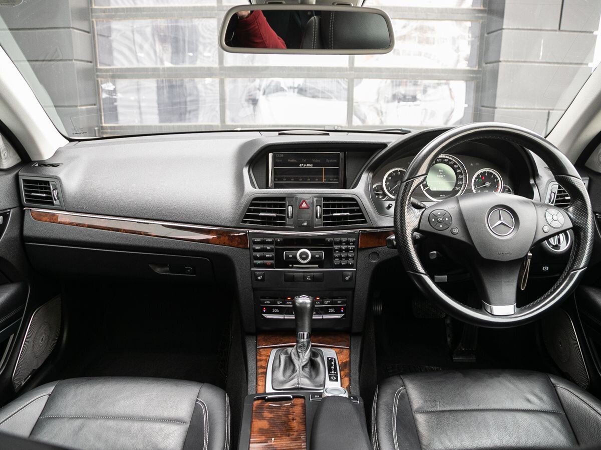 2011 Mercedes-Benz E-Класс IV (W212, S212, C207), Белый, 1650000 рублей - вид 13