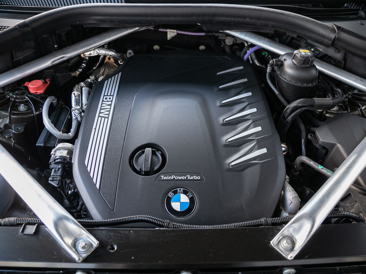 2021 BMW X6 III (G06), Зеленый, 9800000 рублей - вид 38