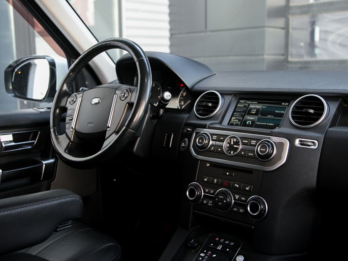 2014 Land Rover Discovery IV Рестайлинг, Белый, 2590000 рублей - вид 25