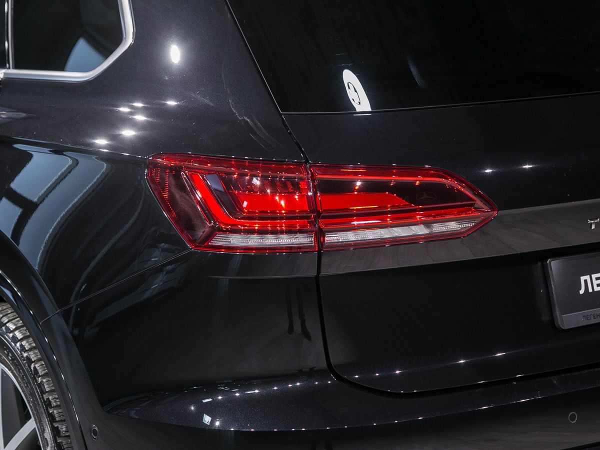 2019 Volkswagen Touareg III, Черный, 5090000 рублей - вид 8