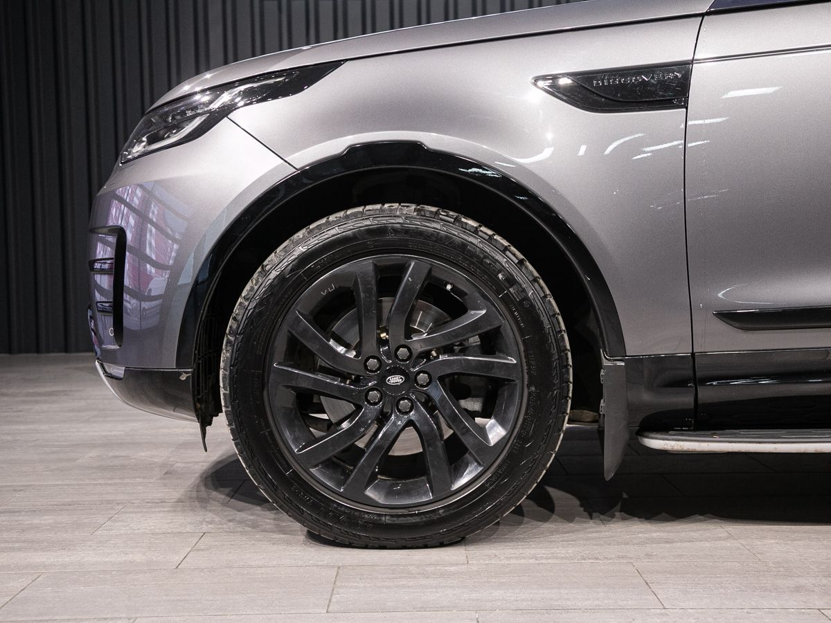 2017 Land Rover Discovery V, Серый, 4750000 рублей - вид 11