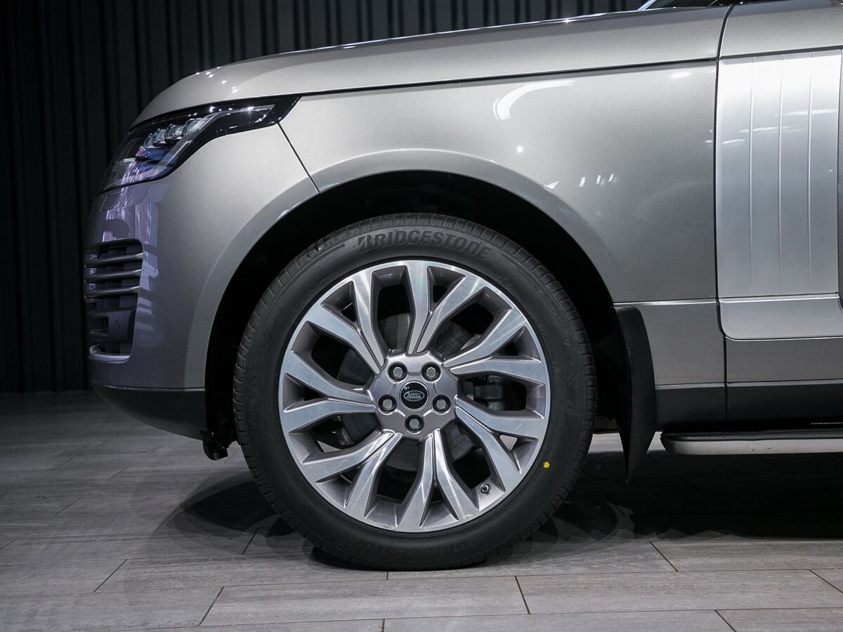 2018 Land Rover Range Rover IV Рестайлинг, Серый, 8490000 рублей - вид 10