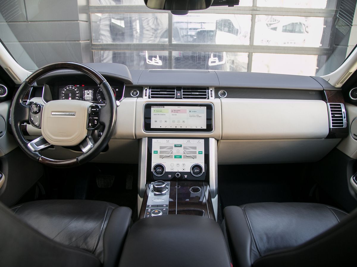 2018 Land Rover Range Rover IV Рестайлинг, Серый, 8490000 рублей - вид 12