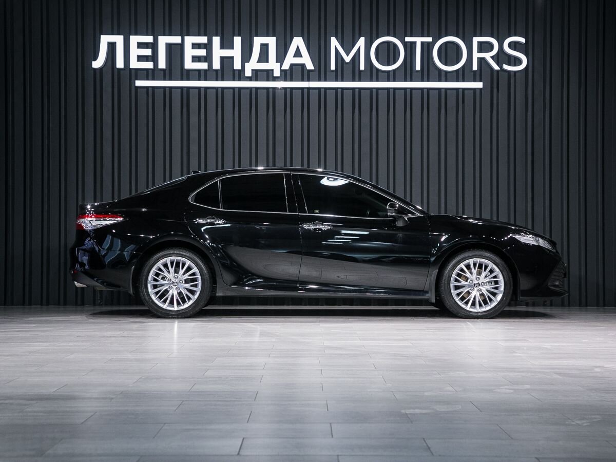 2021 Toyota Camry VIII (XV70), Черный, 3990000 рублей - вид 5