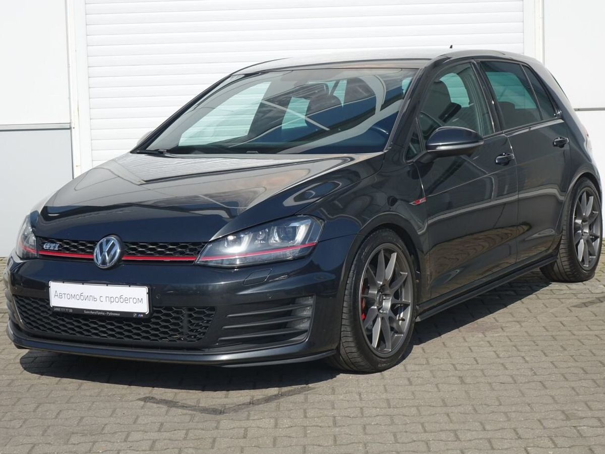 Volkswagen Golf GTI 2.0 AMT (220 л.с.)