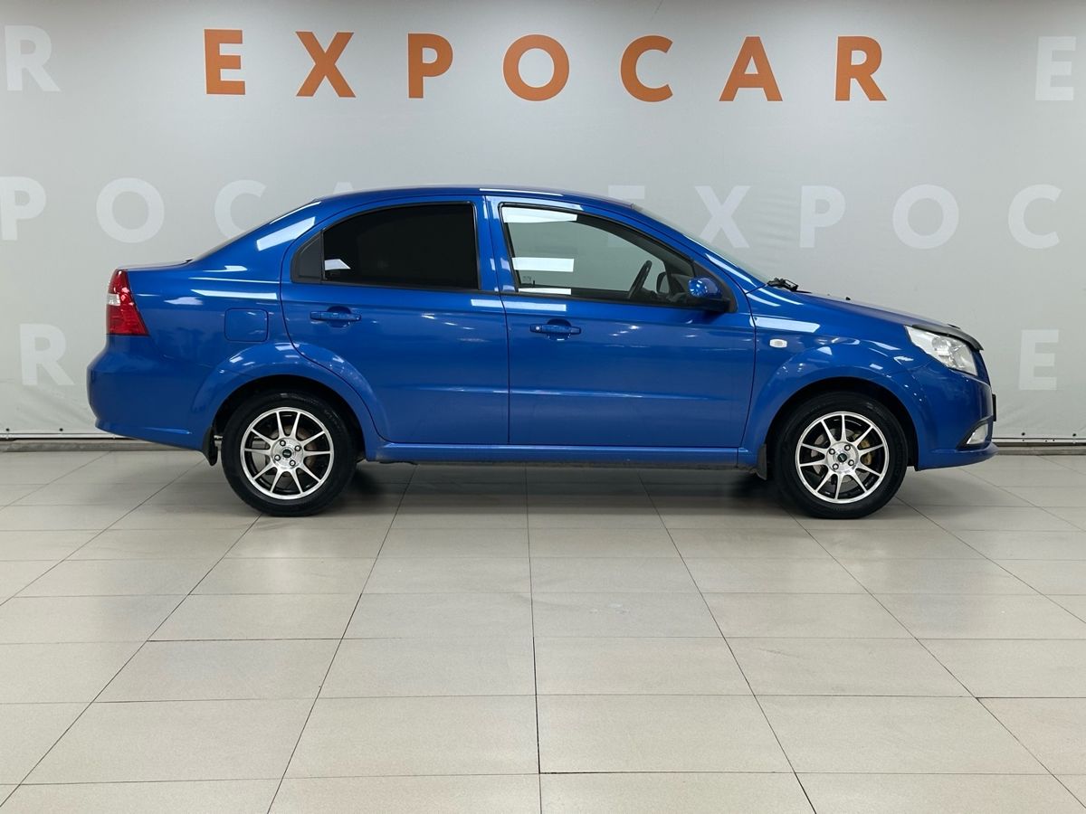 car-image