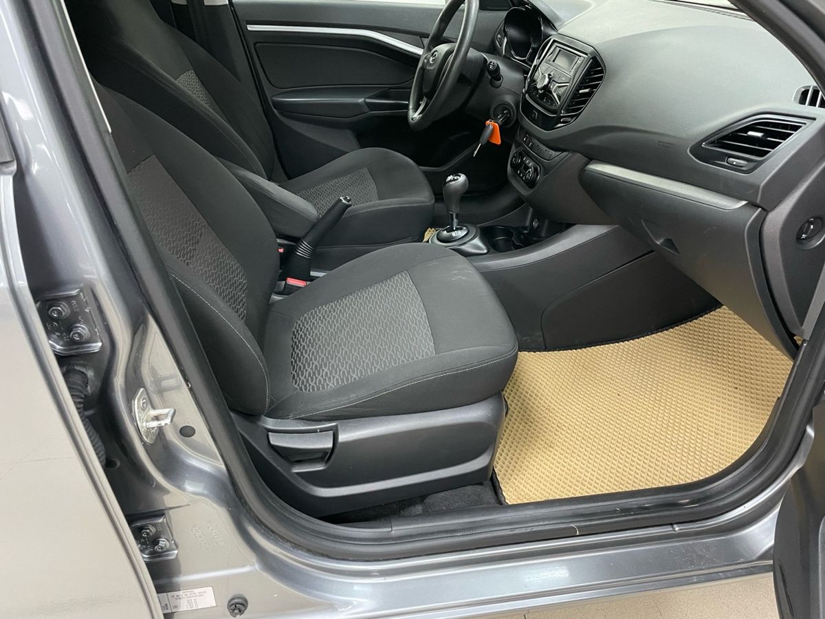 car-image