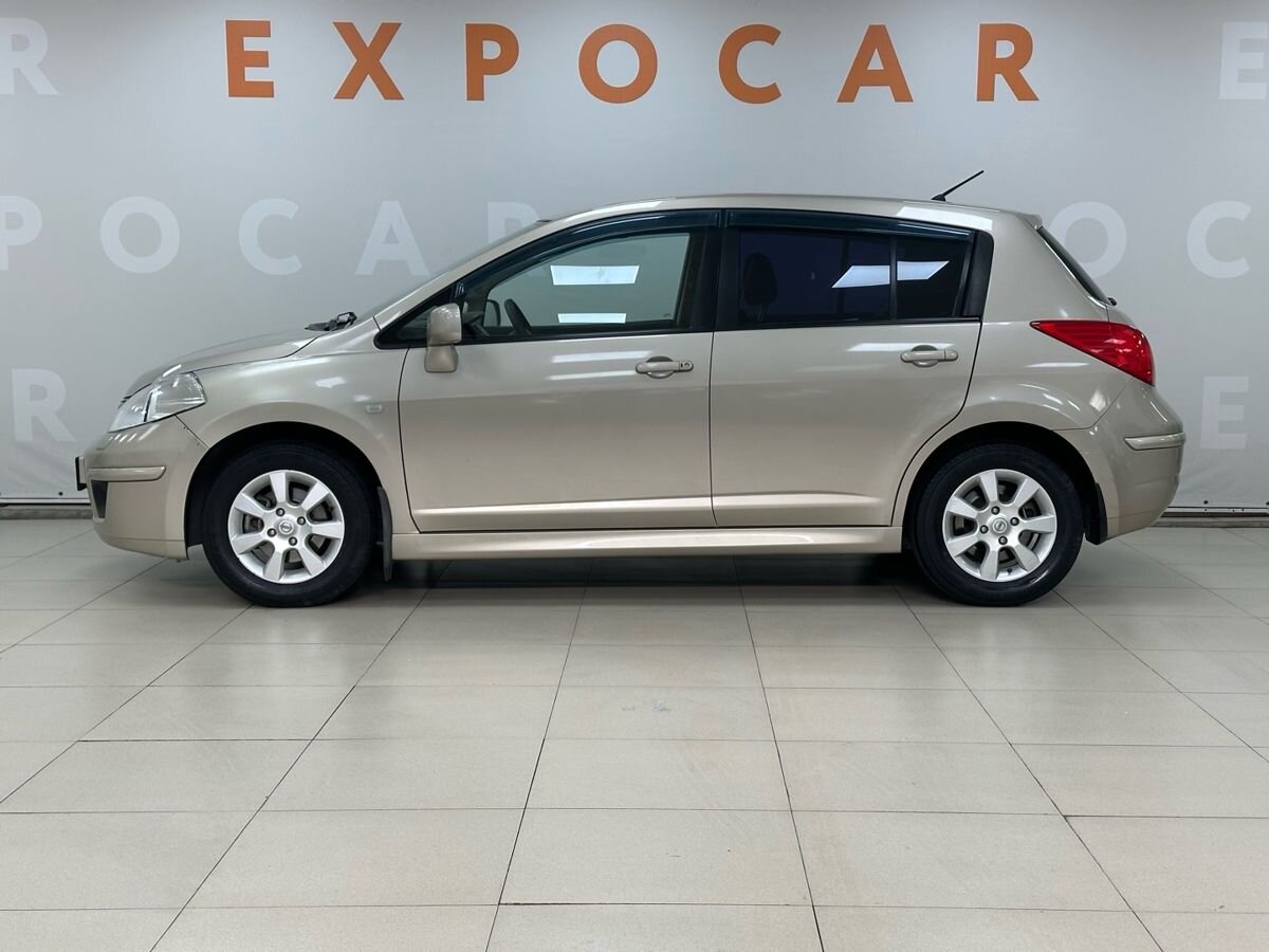 car-image