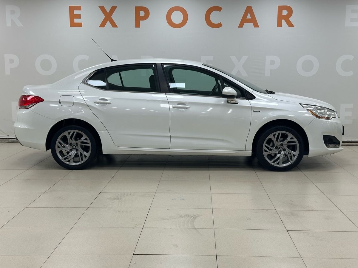 car-image