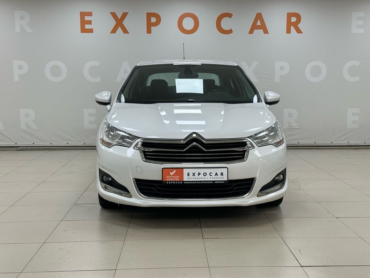 car-image
