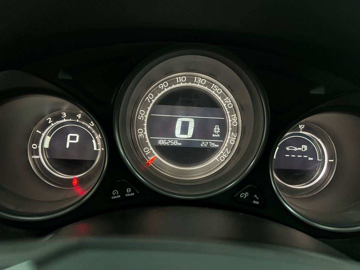 car-image