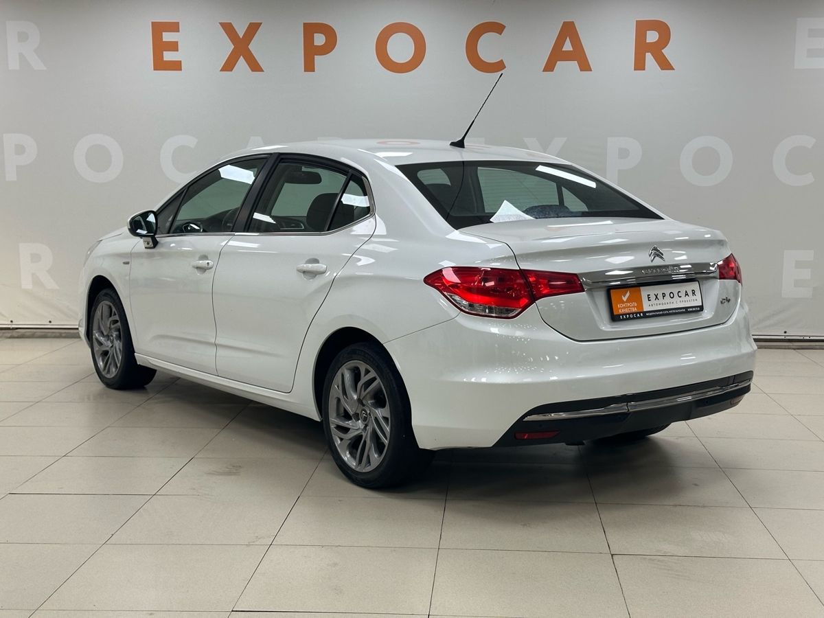 car-image