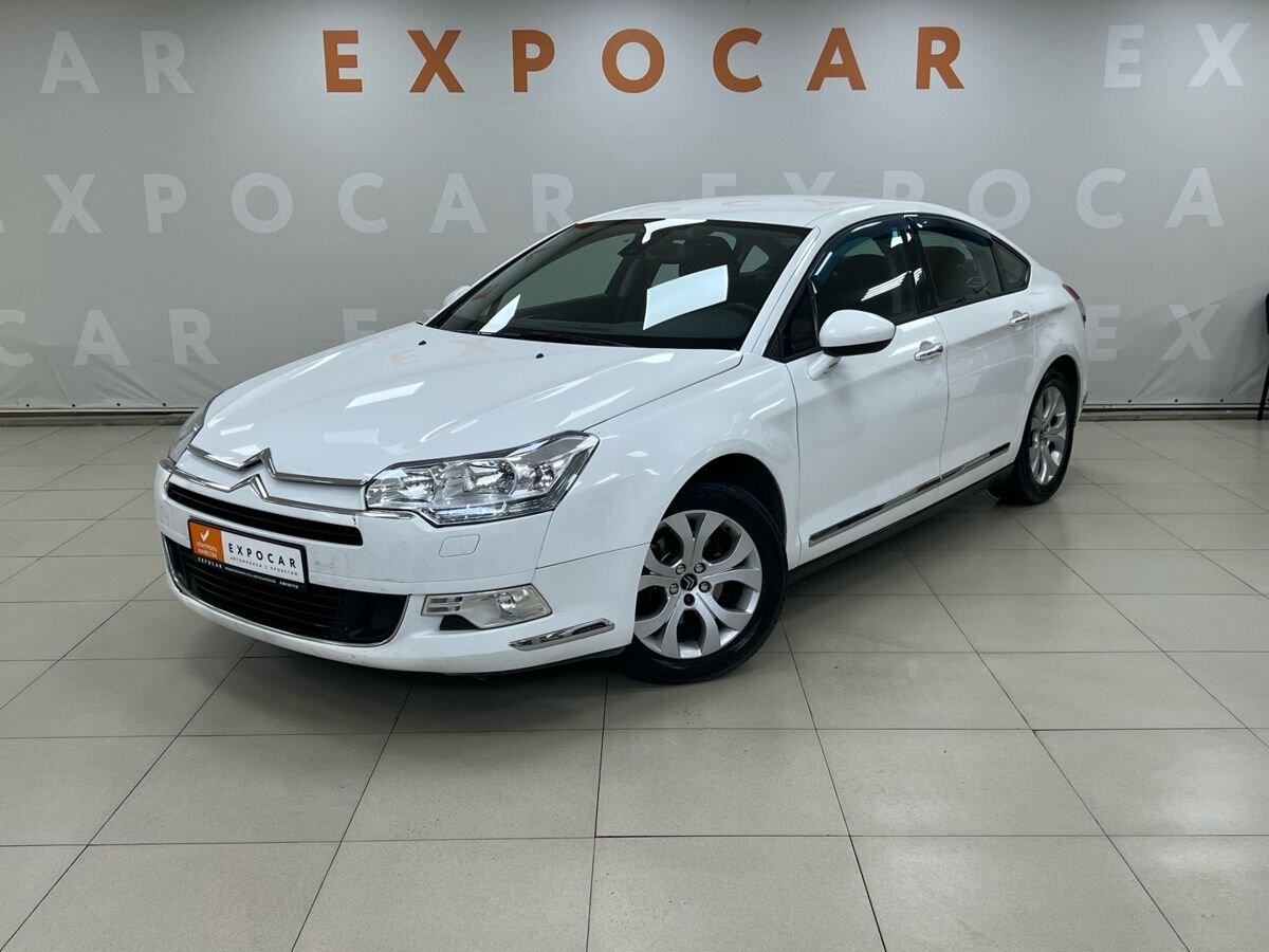 car-image