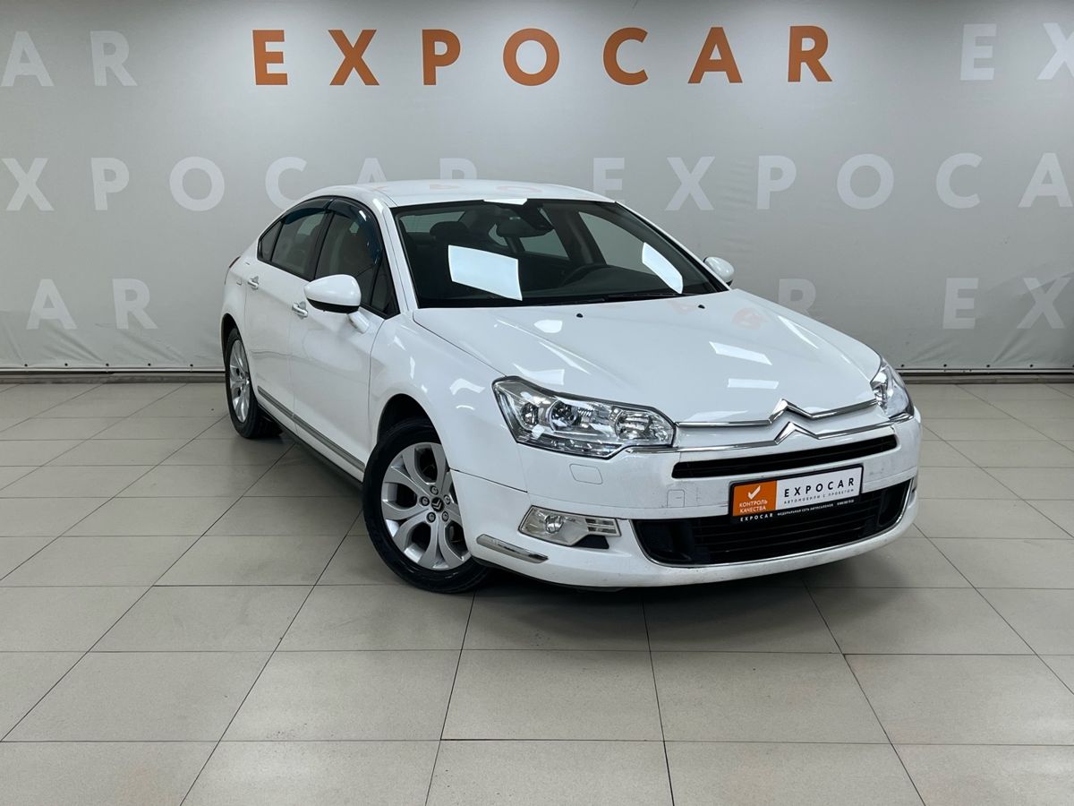 car-image