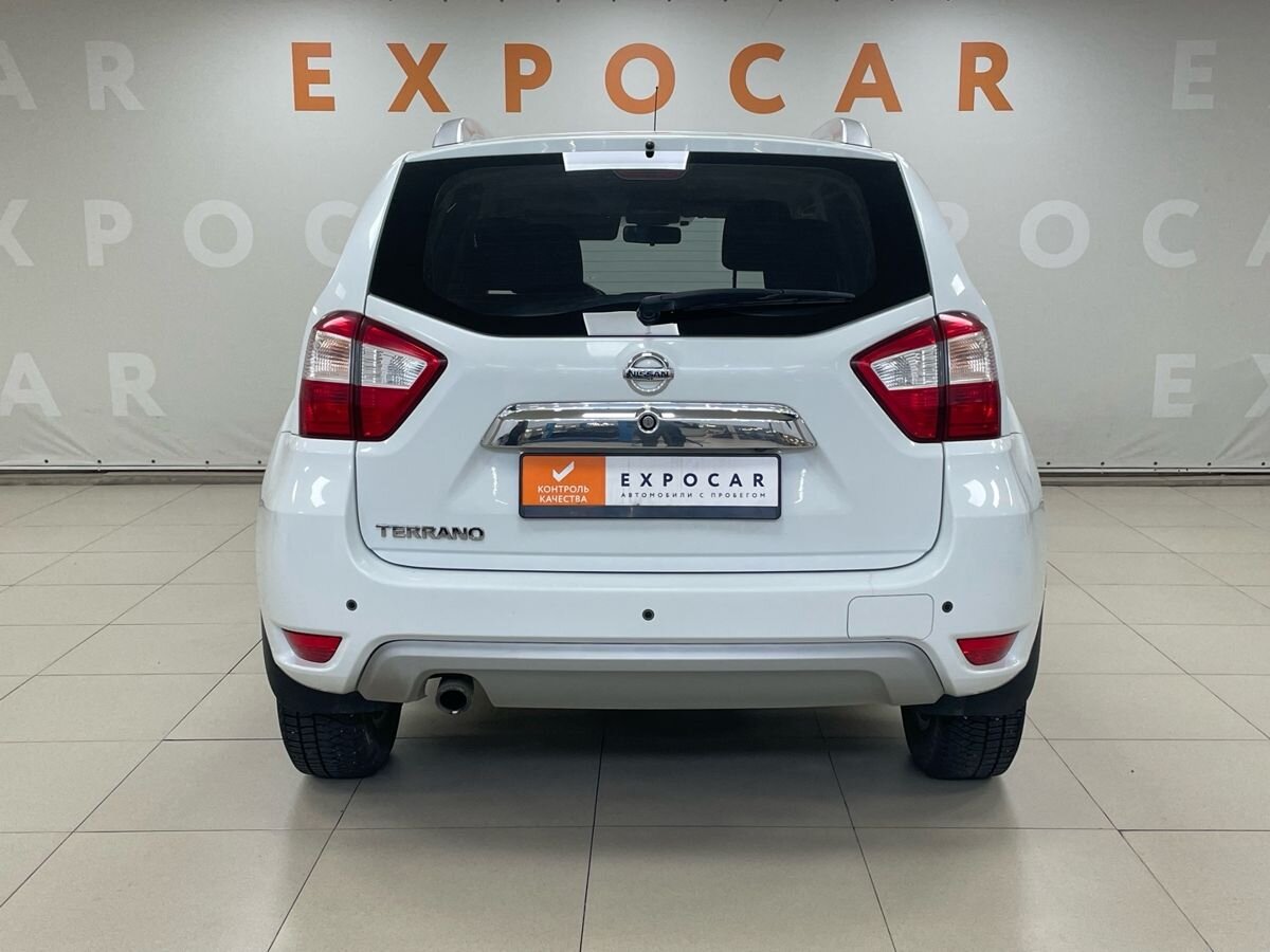 car-image