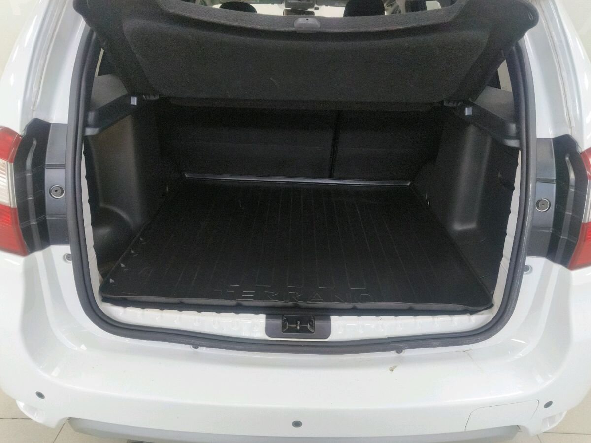 car-image